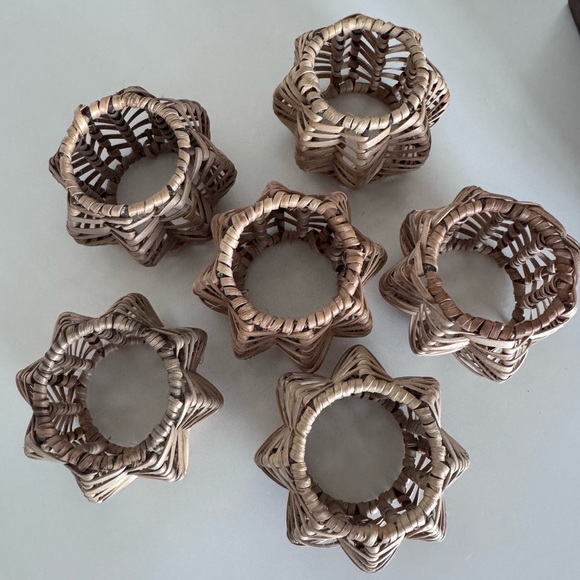 Natural Woven Rattan Napkin Rings Set - Picture 3 of 4